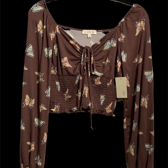 NWT•Butterfly peasant Long Sleeve juniors crop top - Picture 5 of 10